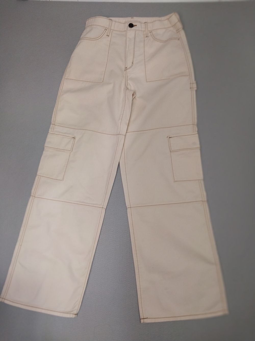 SO High-Rise Cargo Jeans in Cream with Contrast Stitching SIZE M - Picture 2 of 16